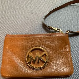 Micheal Kors wristlet